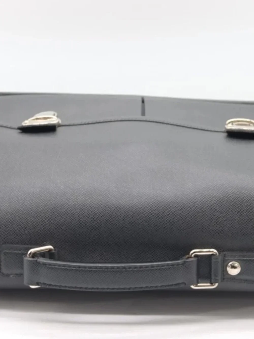 Louis Vuitton Taïga Anton Briefcase - Black